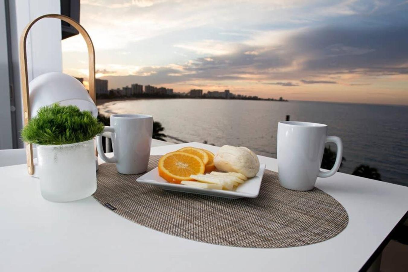 Pr Rentals Beach Front Penthouse A 604 산후안 외부 사진